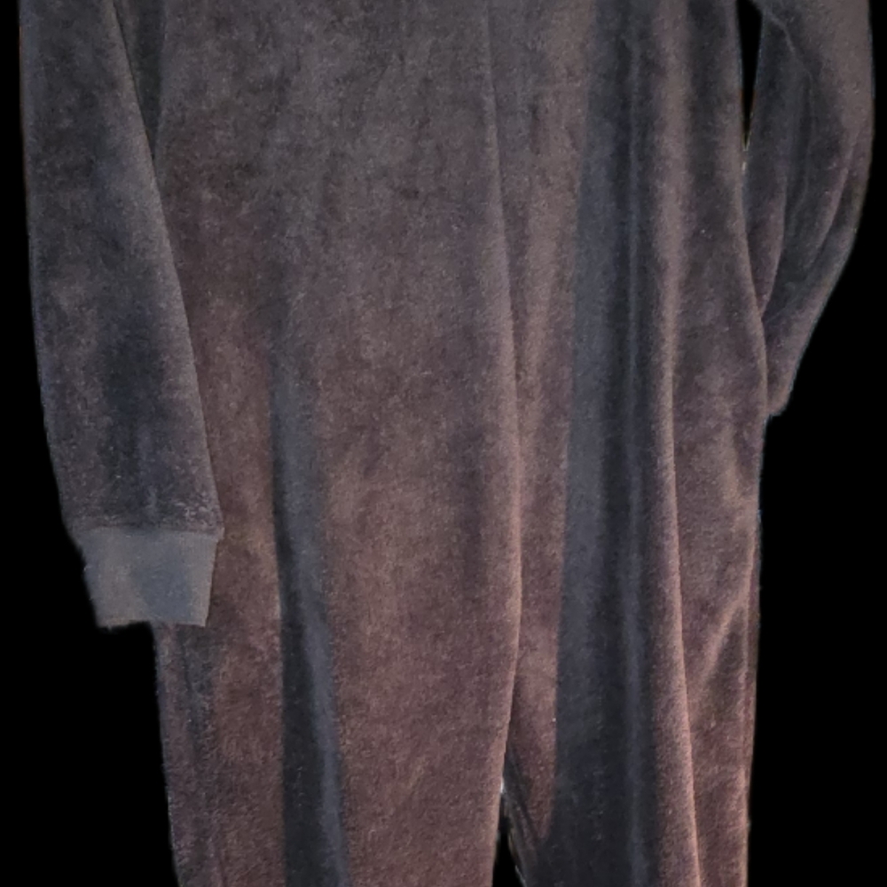 Women's Plush Gray Pajama Set